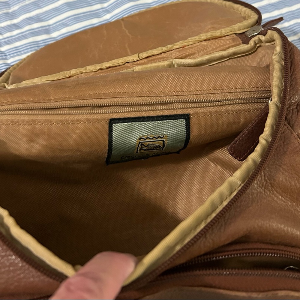 Osgoode Marley Leather Backpack ~ Brown ~ GUC - Picture 4 of 6